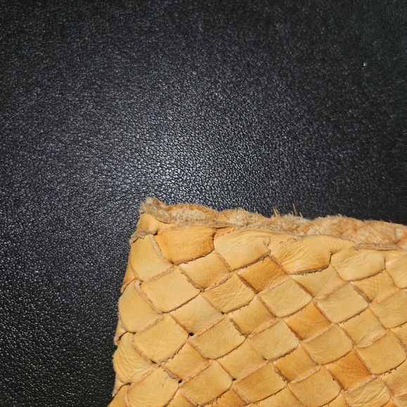 Massimo Palomba Tan Basket Weave Italian Leather Wide Tote - Picture 14 of 15